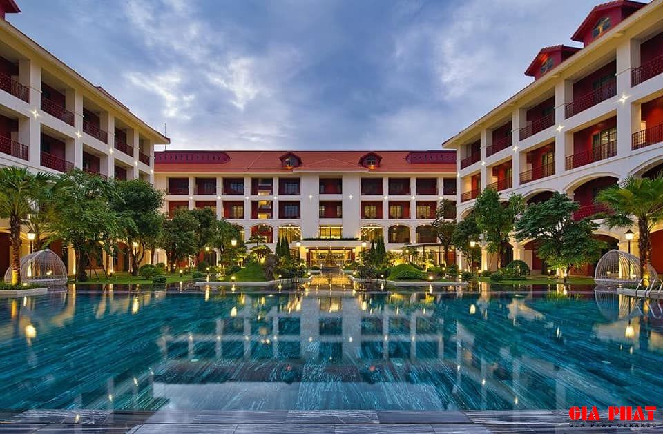 Lý Do Nên Sử Dụng Đá Sọc Dưa Cho Việc Lát Bể Bơi